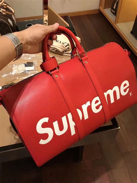 supreme bag price.